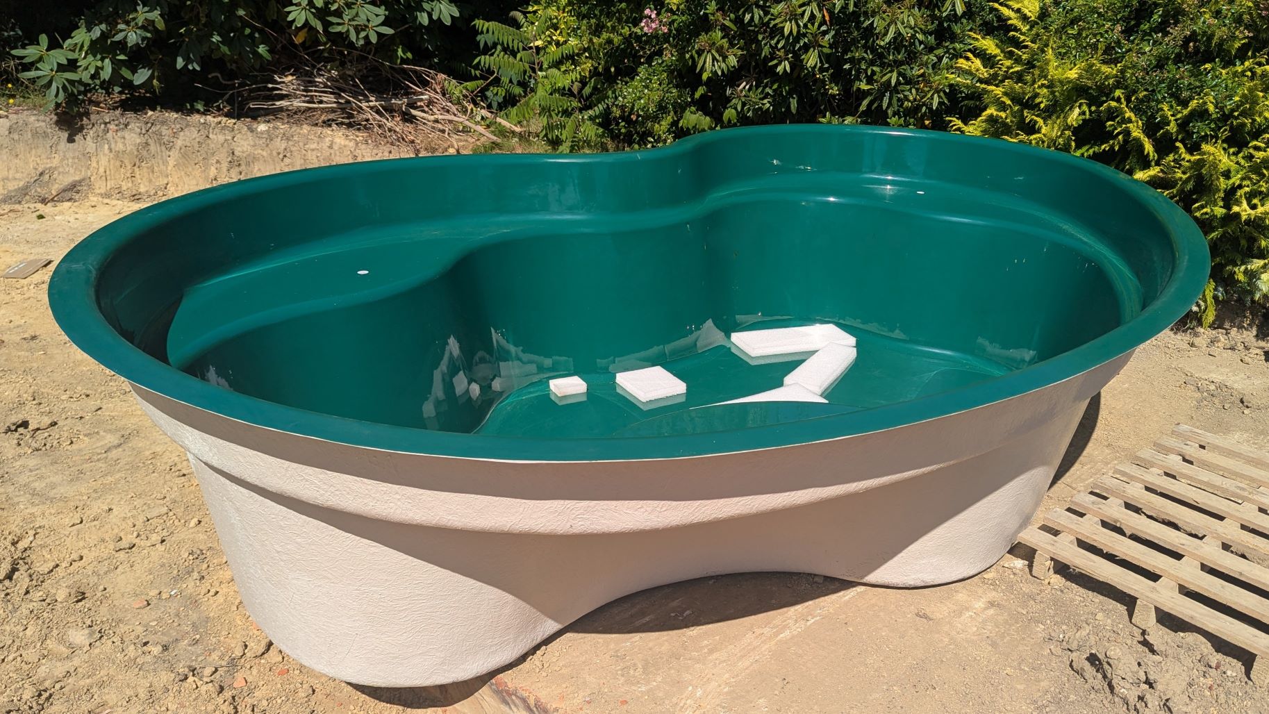 Nevada Fibreglass Pond | 3635L | 800 gal | Pond Products UK