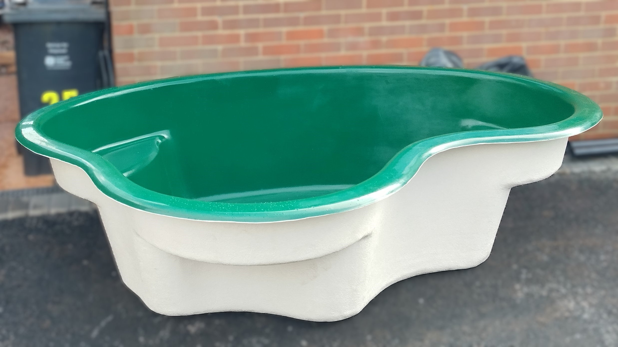 Marlin Fibreglass Pond | 1104L | 245 gal | Pond Products UK