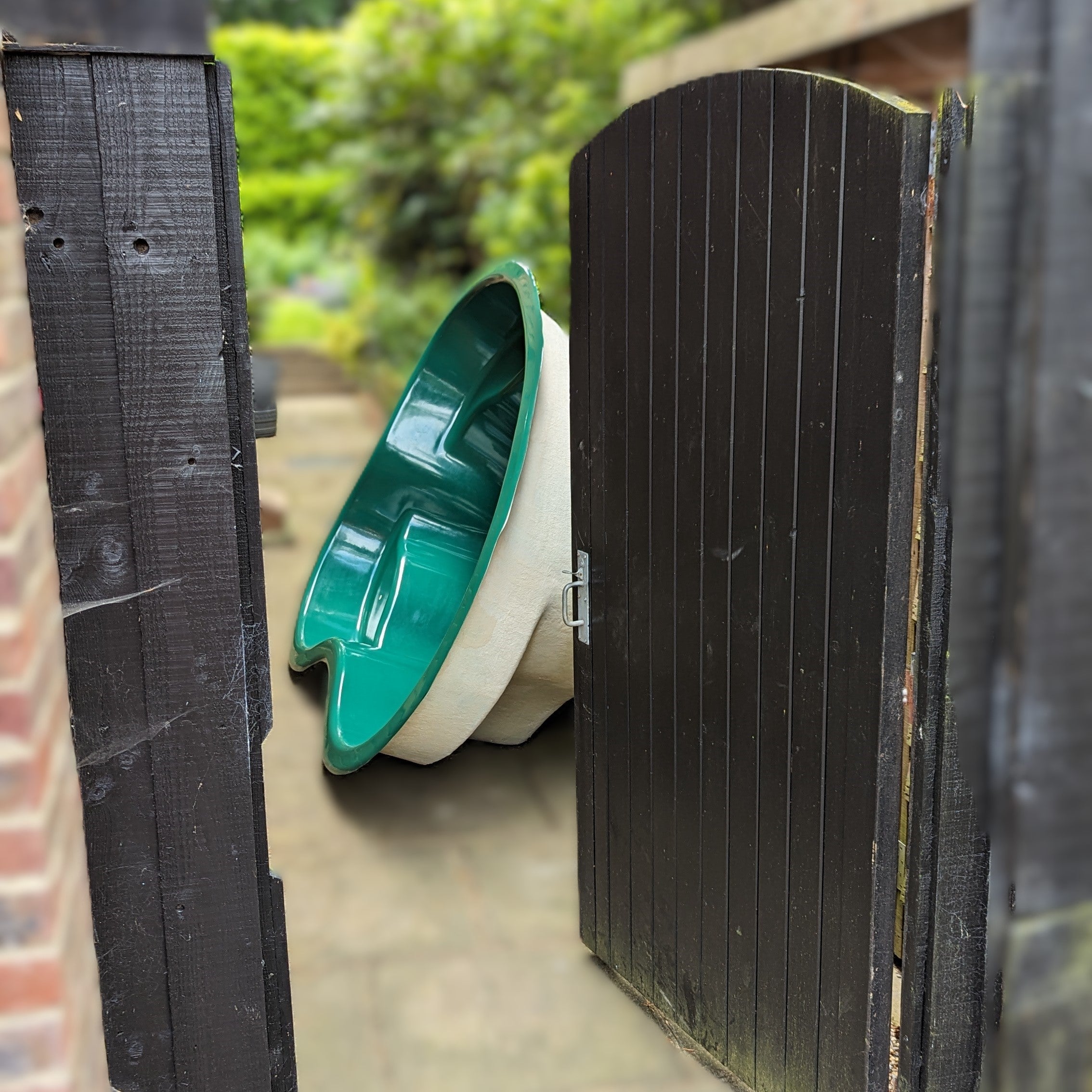 Marlin Fibreglass Pond | 1104L | 245 gal | Pond Products UK