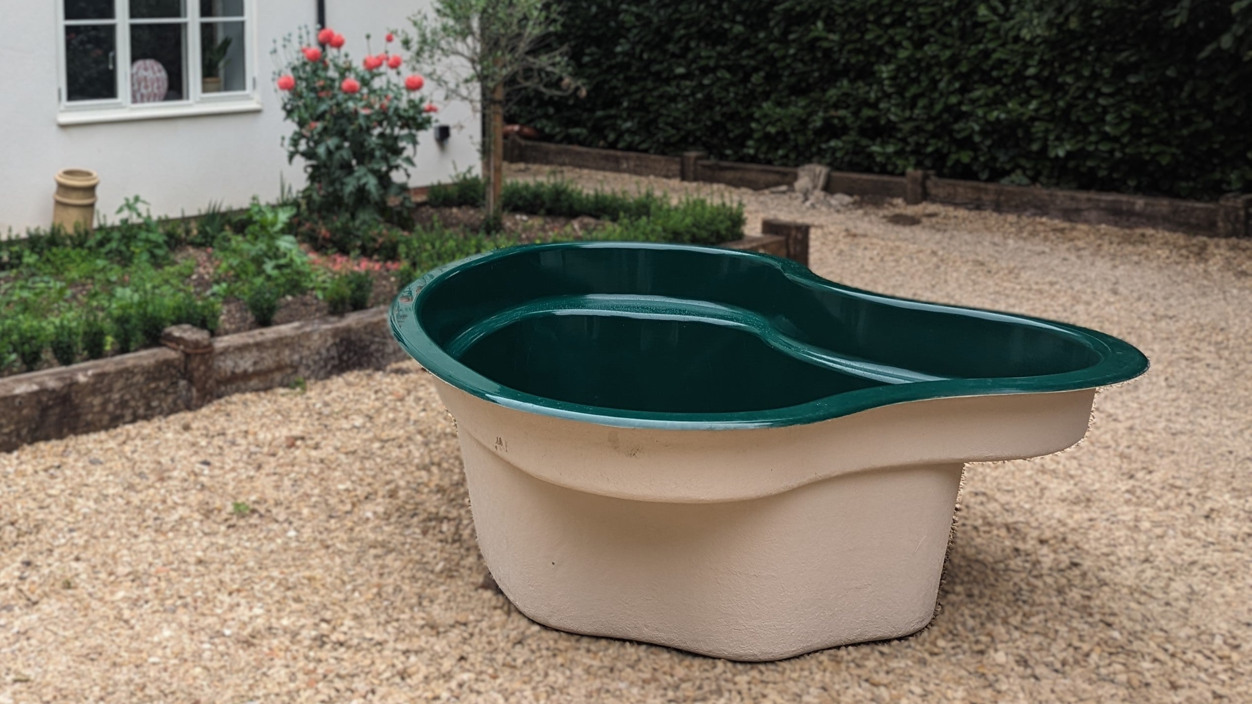 Barracuda Fibreglass Pond | 2000L | 440 gal | Pond Products UK